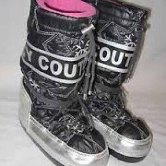 Juicy Couture moon boots! Brand New, Never worn... | Depop ❤️HOLD❤️ Rare Juicy Couture Moon Snow Boots